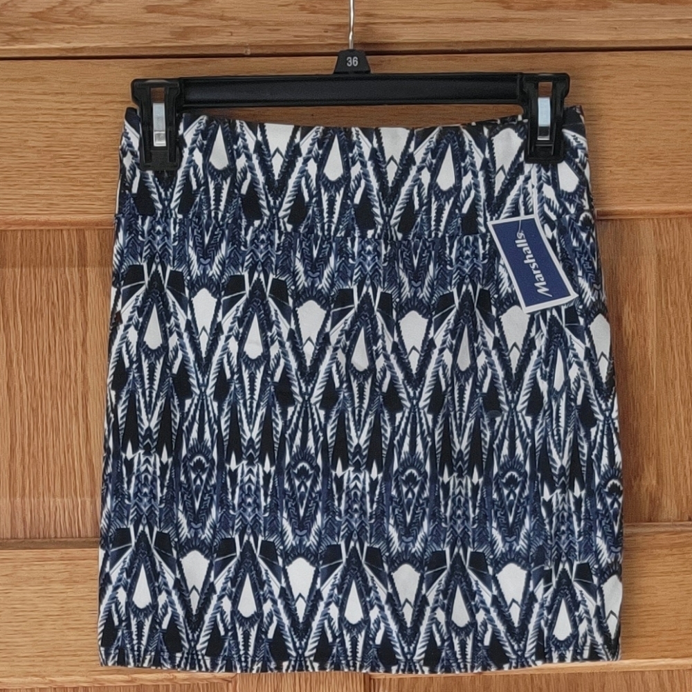 American Eagle Skirt - Picture 2 of 2